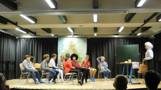theater-wayside-25-09-2019-klasse-6c-3_0006_-0001-11-30_00-00-00