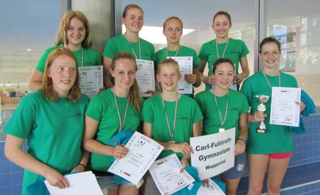 2013-07-09-schwimmen_maedchen