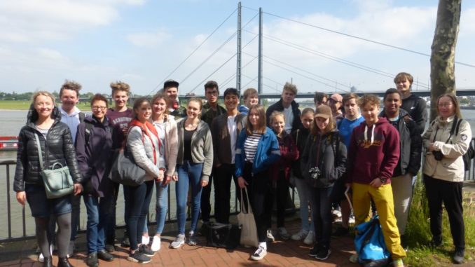 Gruppenfoto-Finnlandaustausch-Düsseldorf_Michail