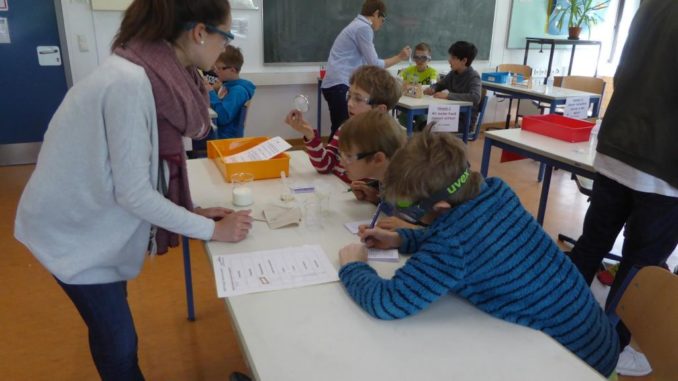 Für-die-Versuche-stehen-Paten-als-Unterstützung-zur-Seite