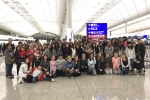 Abschied am Flughafen von Hong Kong